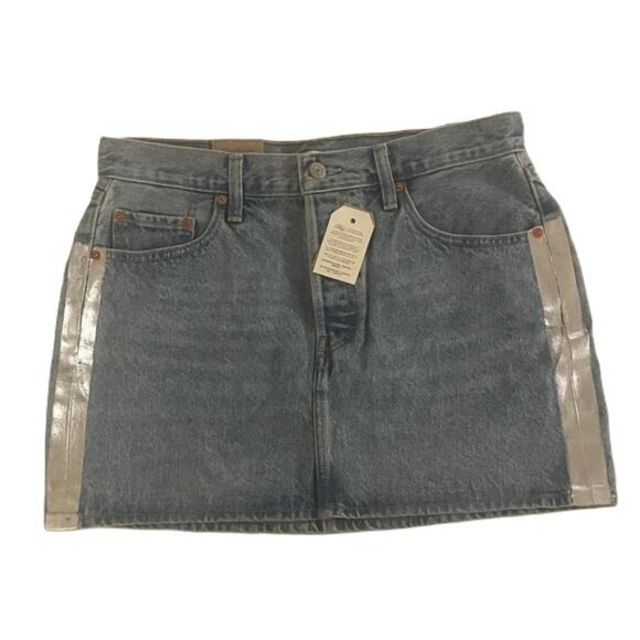 Women's Levi's® A-Line Button Front Mini Skirt Color: Shine Theory Size: 29 US 8 - Picture 1 of 5